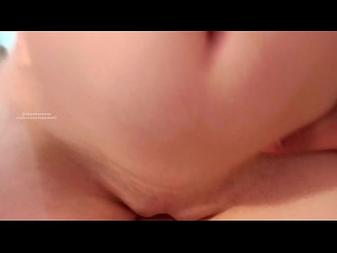 ❤️ Nire ahizparen gelan lo egiten eta horrela esnatu nintzen ️ Azal bideoa %eu.sexycamse.topan ️❤